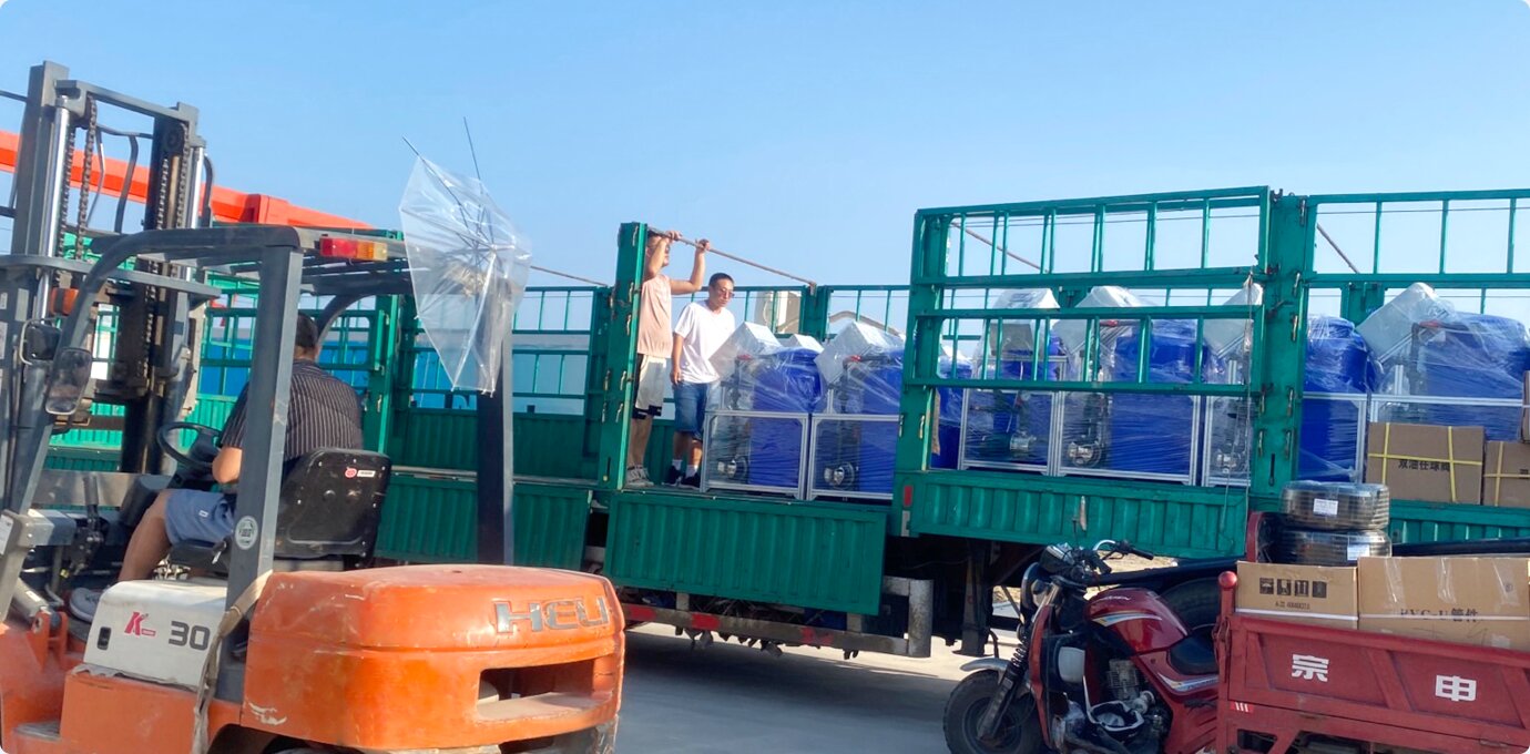 萬棚數據公司無土栽培智能水肥一體機物流發貨實拍